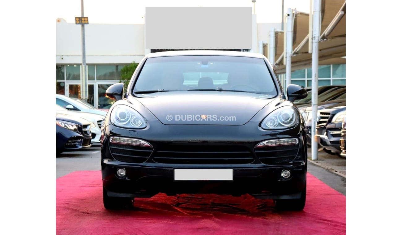 Porsche Cayenne Porsche Cayenne S / 2014 / Only 91,000KM / GCC / Free Accident