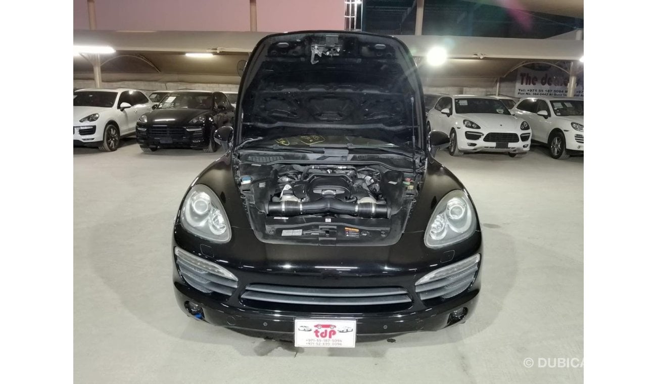 بورش كايان أس PORSCHE CAYENNE S 4.8L 2011, SUNROOF, ROOF RAILS AND MORE..