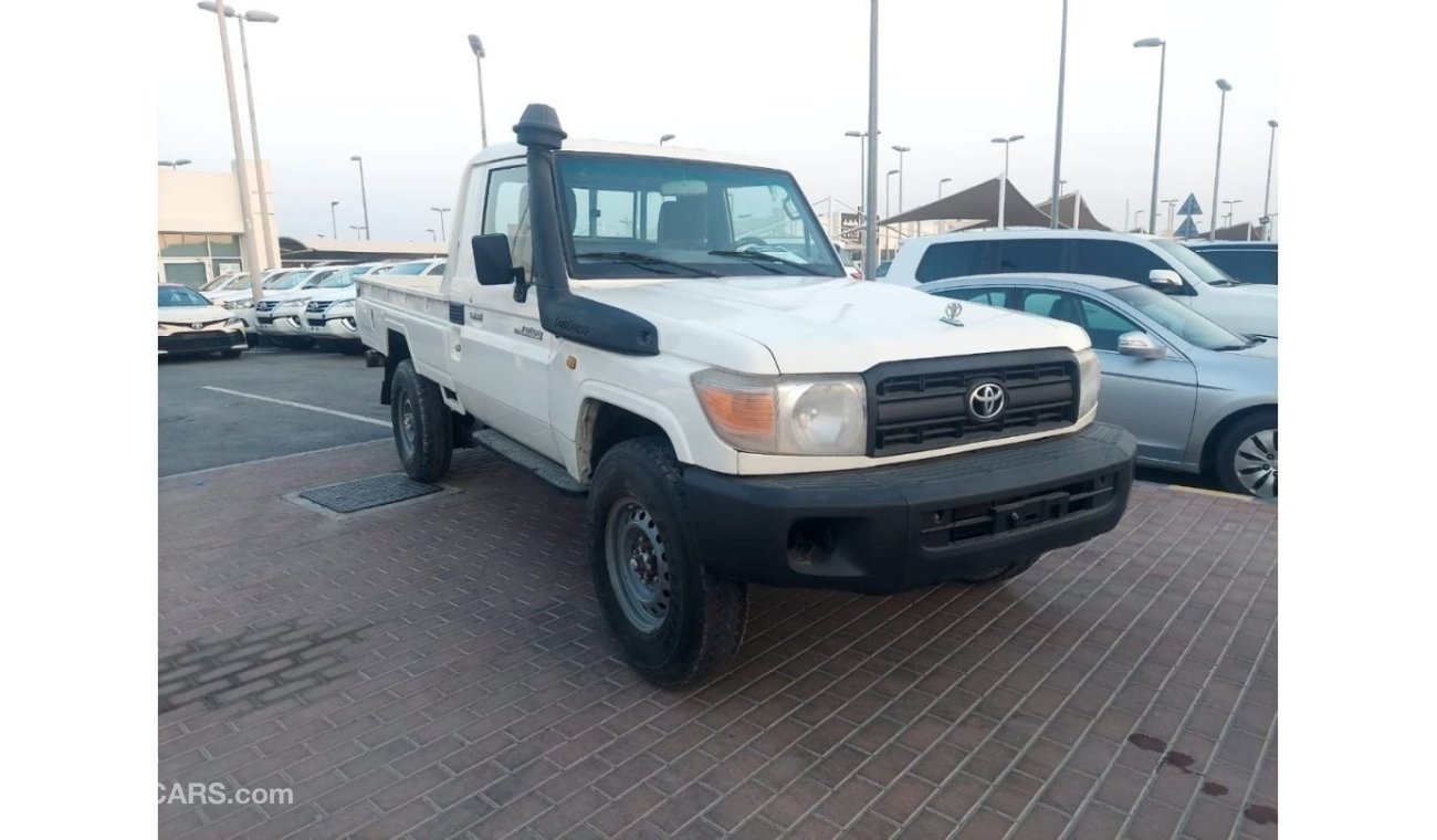 تويوتا لاند كروزر بيك آب 79 SC 4.2L DIESEL MANUAL TRANSMISSION