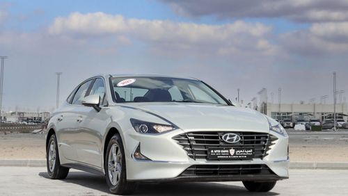 Hyundai Sonata GL 2.5L Hyundai sonata 2023 GCC Original paint accident free in excellent condition 1452 P.M