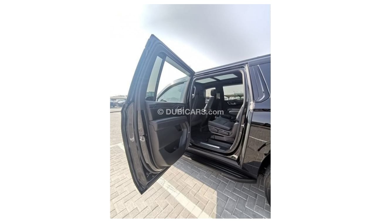 Chevrolet Suburban Chevrolet RST Suburban - 2023- Black