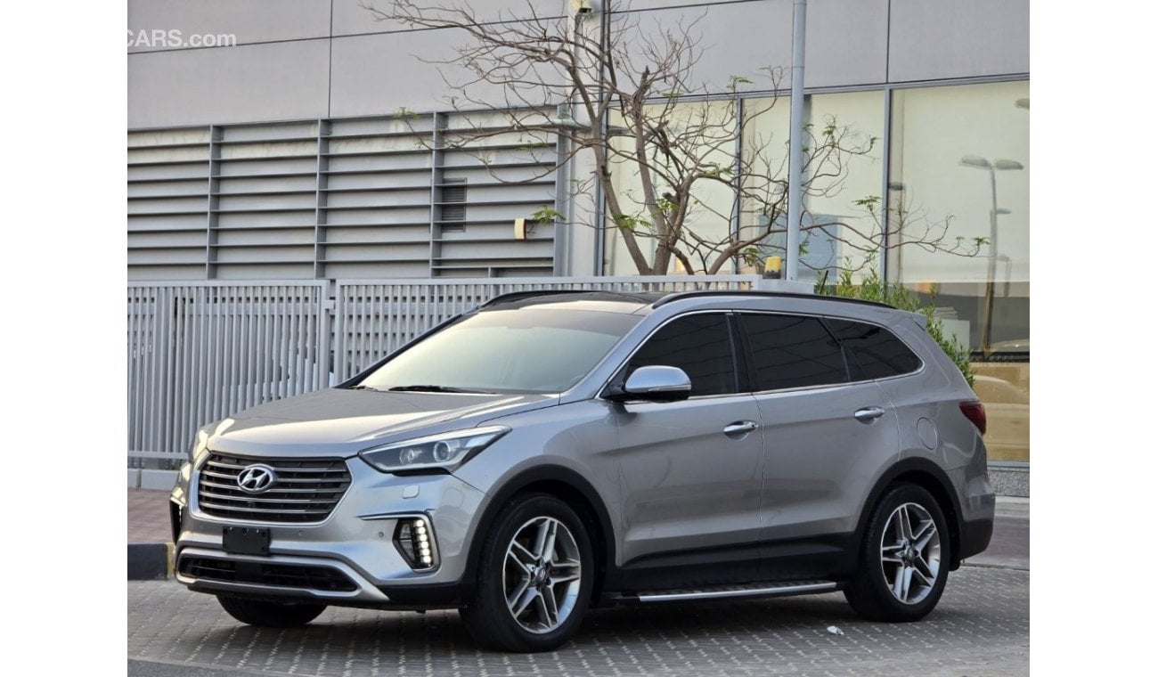 Hyundai Grand Santa Fe GLS Top HYUNDAI GRAND SANTA FE GCC 2018 FULL OPITION // ORGINAL PAINT // 2KEYS // PERFECT CONDITION