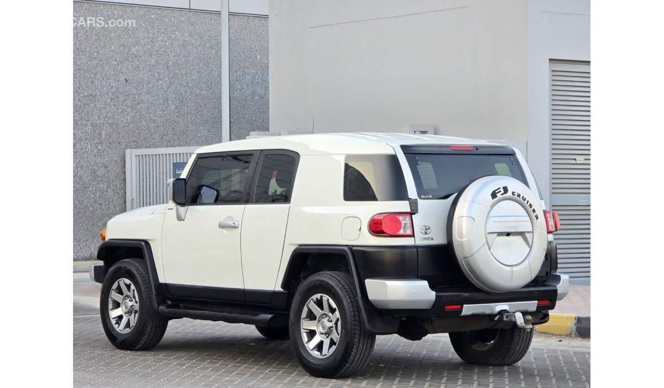 Toyota FJ Cruiser TOYOTA FJ GXR 2015 GCC GOOD CONDITION INSIDE OUT SIDE