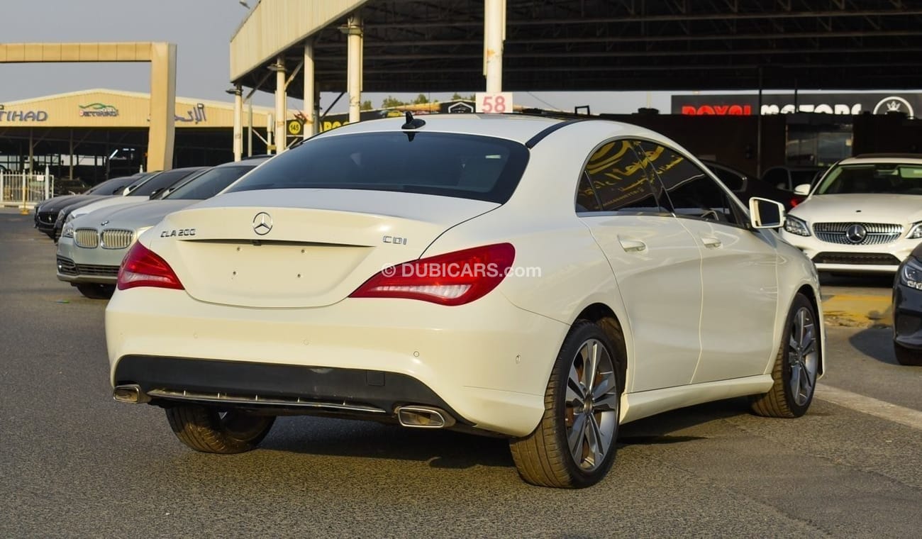 Mercedes-Benz CLA 200