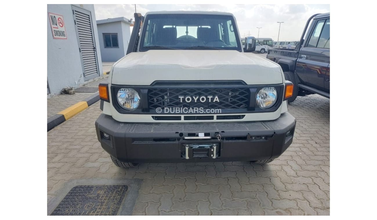 Toyota Land Cruiser Pick Up LX79 DC 2.8L DSL Full Option 2024YM