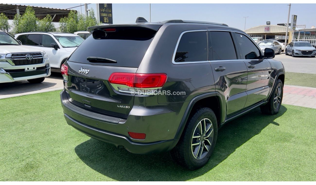 Jeep Grand Cherokee Laredo