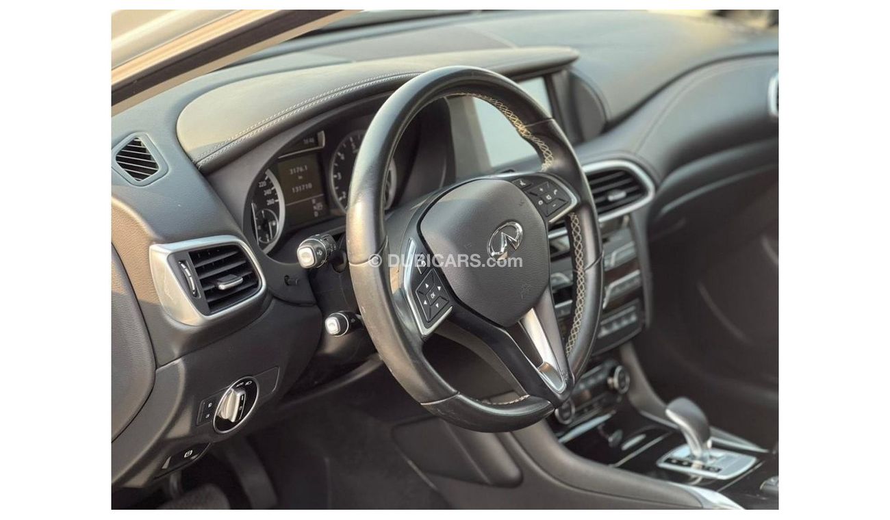 Infiniti Q30 Comfort