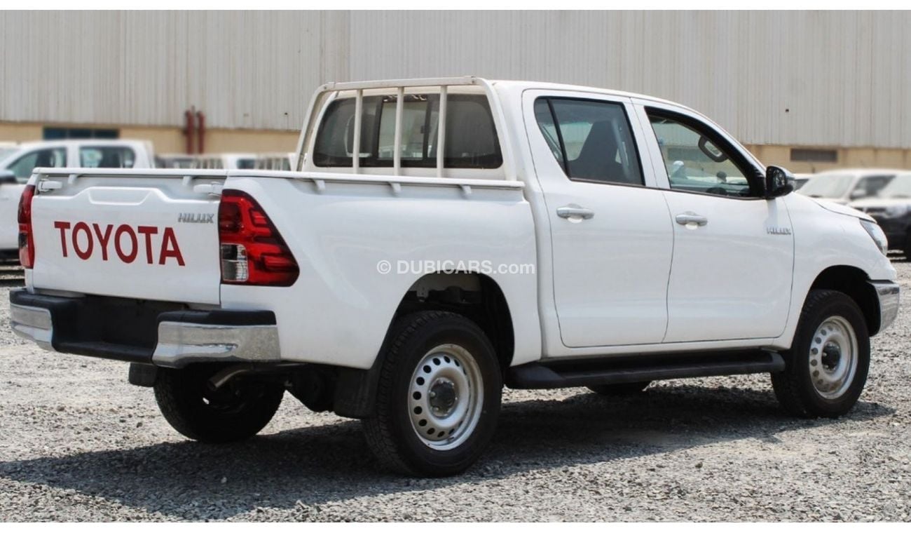 تويوتا هيلوكس 2.7L PETROL COUNTRY DC 4X4 MANUAL (Export Only)