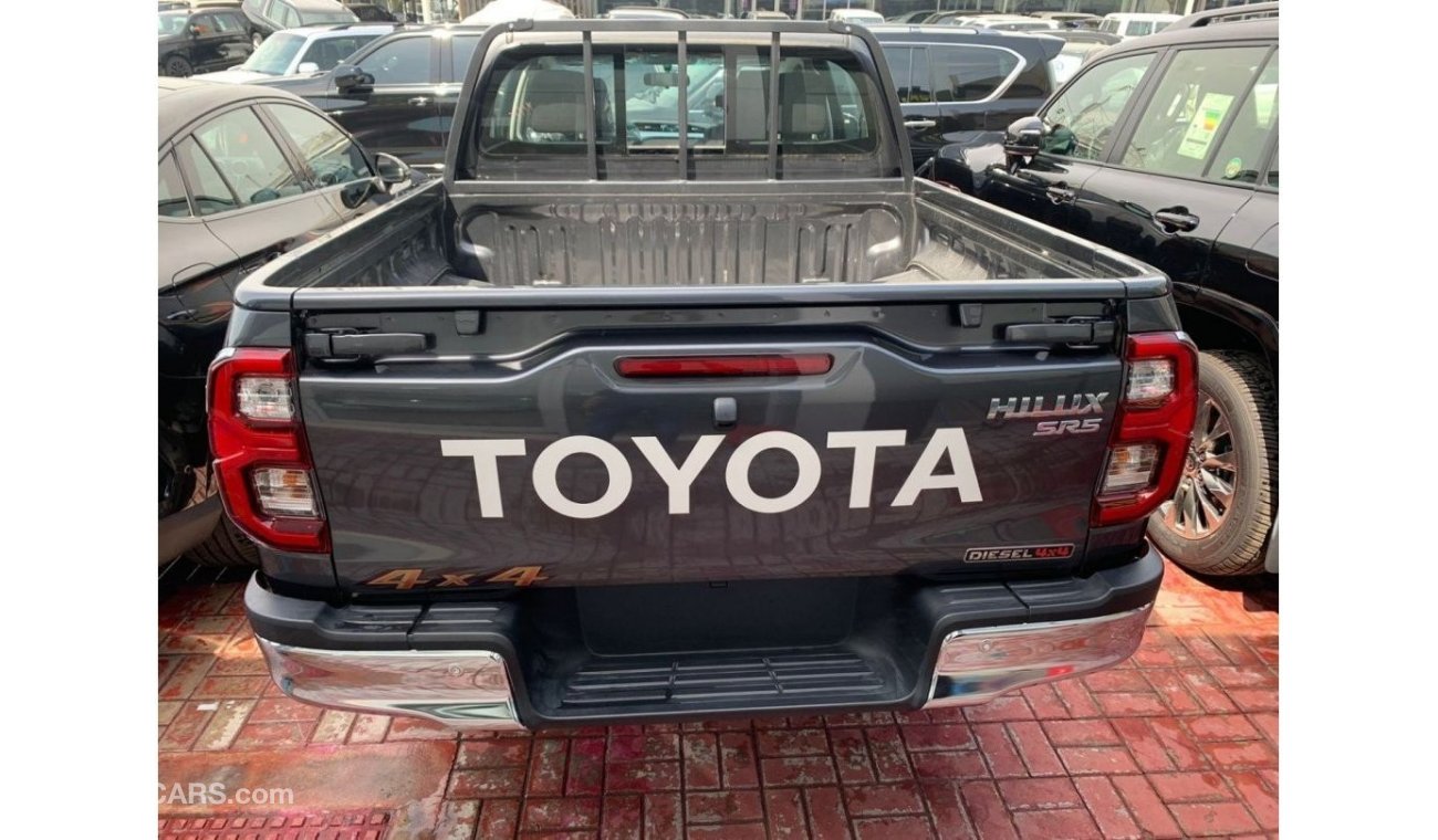 تويوتا هيلوكس TOYOTA HILUX 2.4L V4 4X4 AT FULL OPTION WITH PUSH START