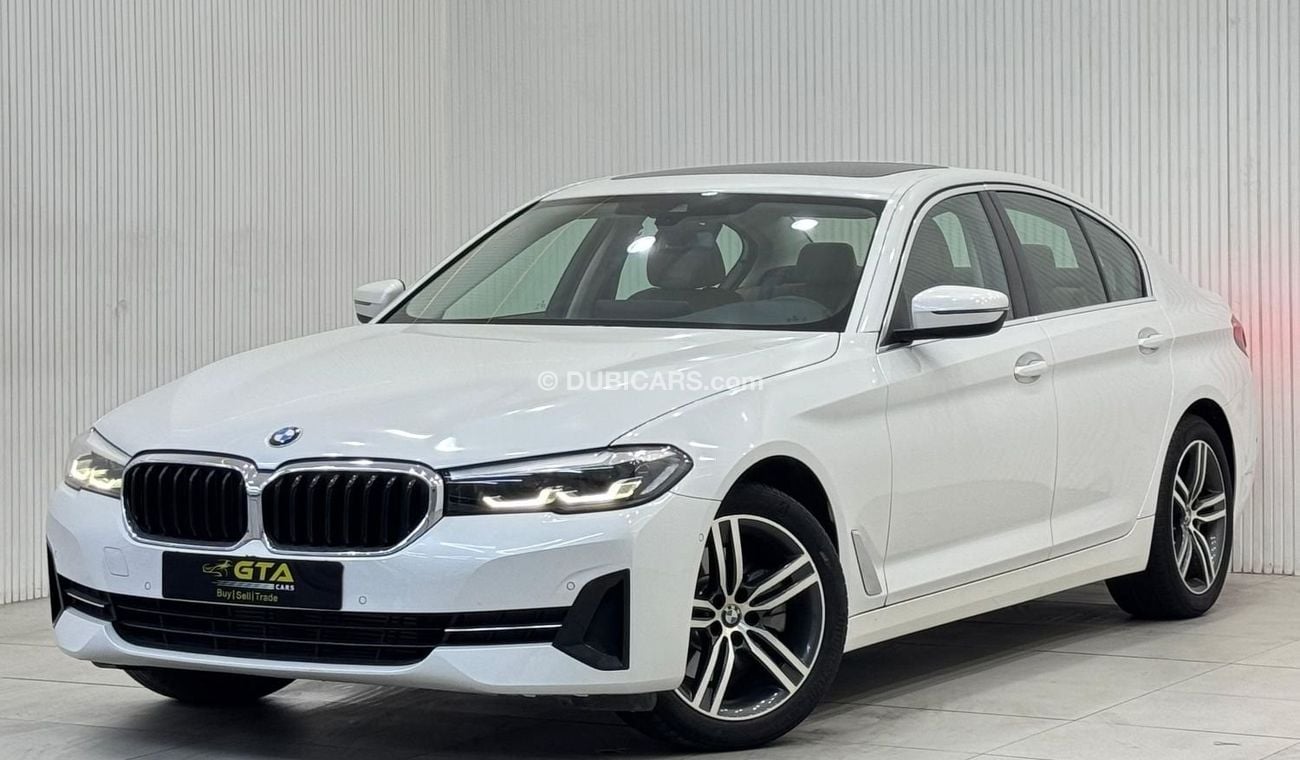 بي أم دبليو 520i Std 2.0L 2022 BMW 520i, Jan 2026 BMW Warranty + Service Pack, Low Kms, GCC