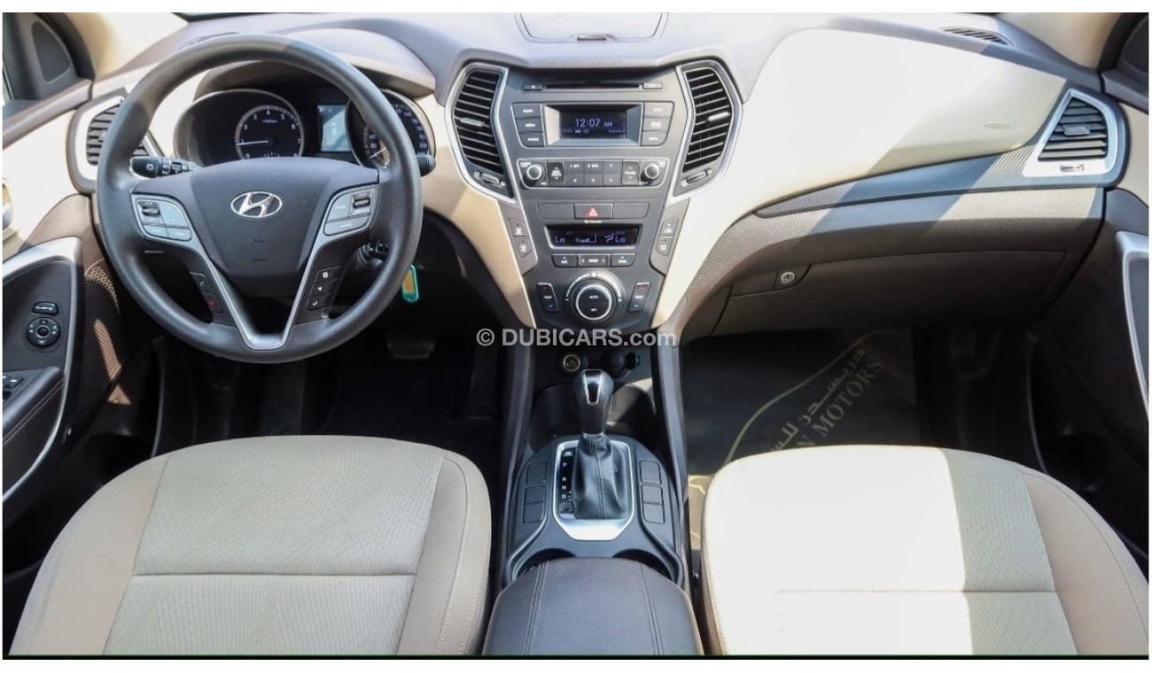 Hyundai Santa Fe GL خاليه من الحوادث