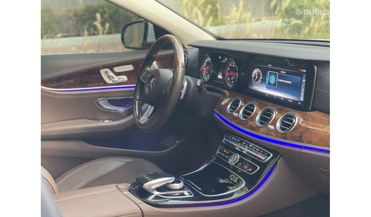 Mercedes-Benz E300 2017 Mercedes Benz E 300 4Matic Full Option 2.0L V4 Turbo Full Option With Sensors and Radar -