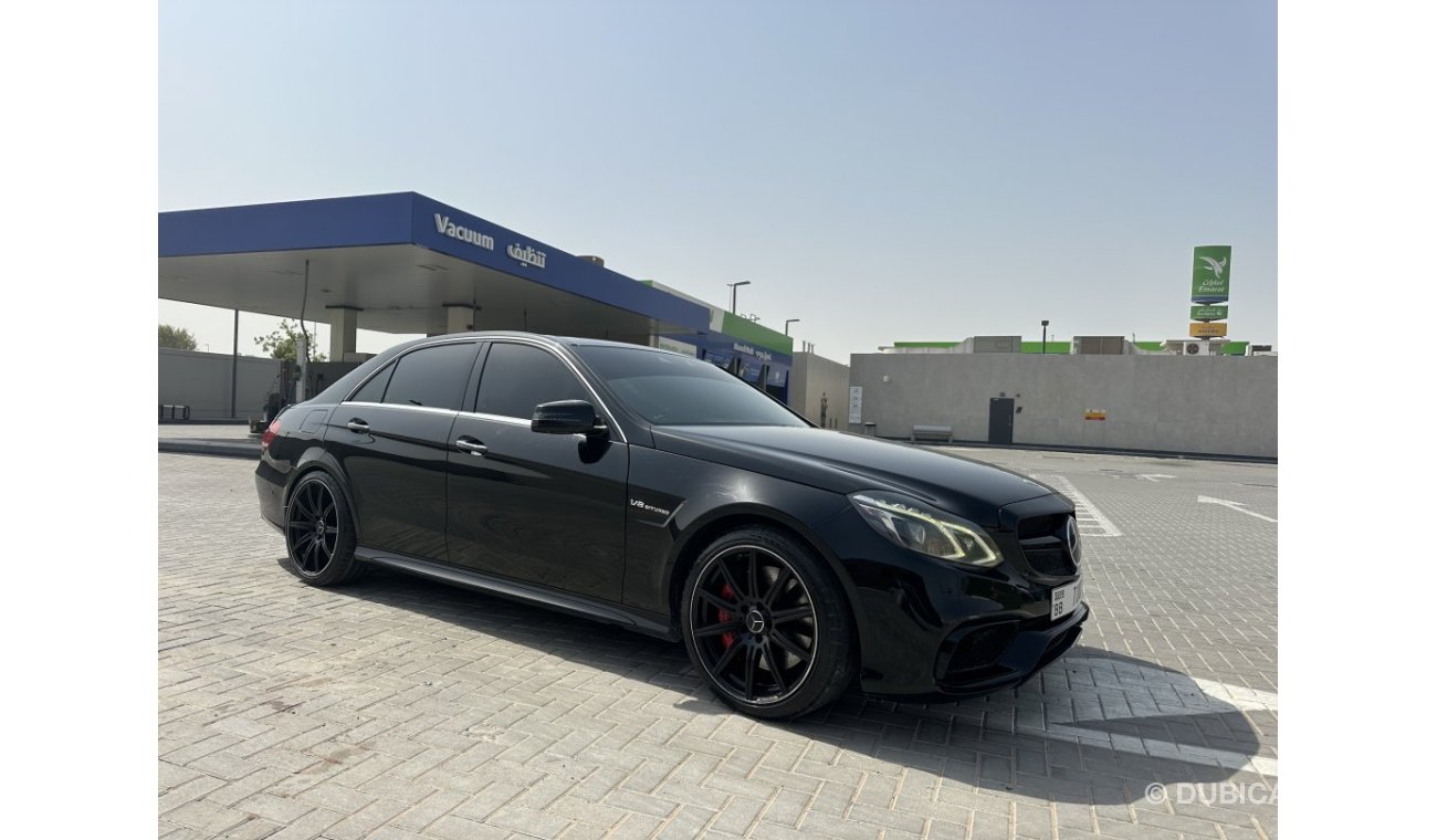 Mercedes-Benz E 63 AMG