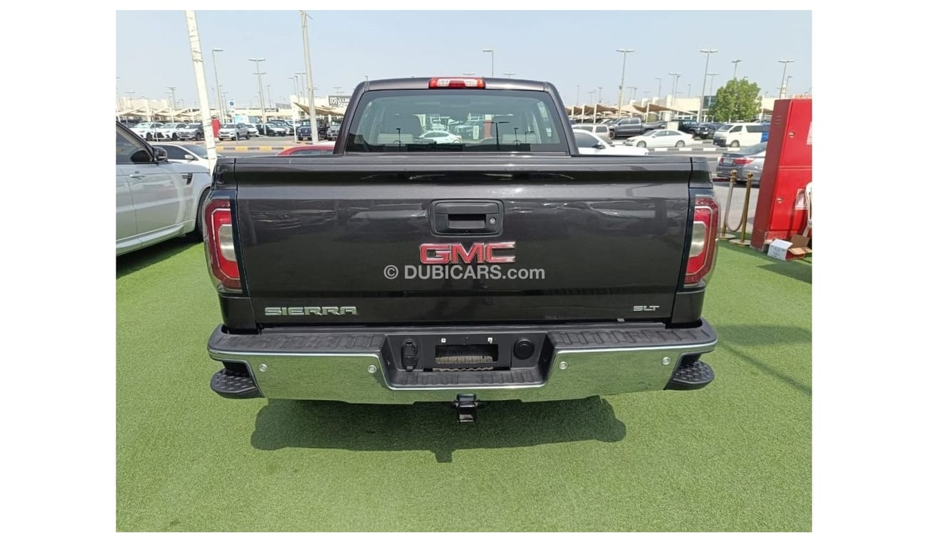 GMC Sierra 1500 SLT The car is very good, in perfect condition, looks clean from the outside without any accide