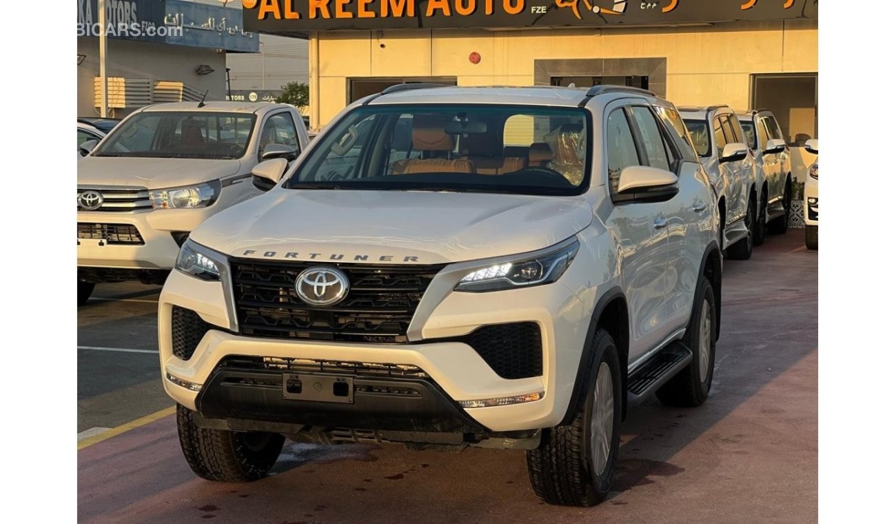 تويوتا فورتونر TOYOTA FORTUNER (TGN156) 2.7 L SUV 4WD 5Doors 2024