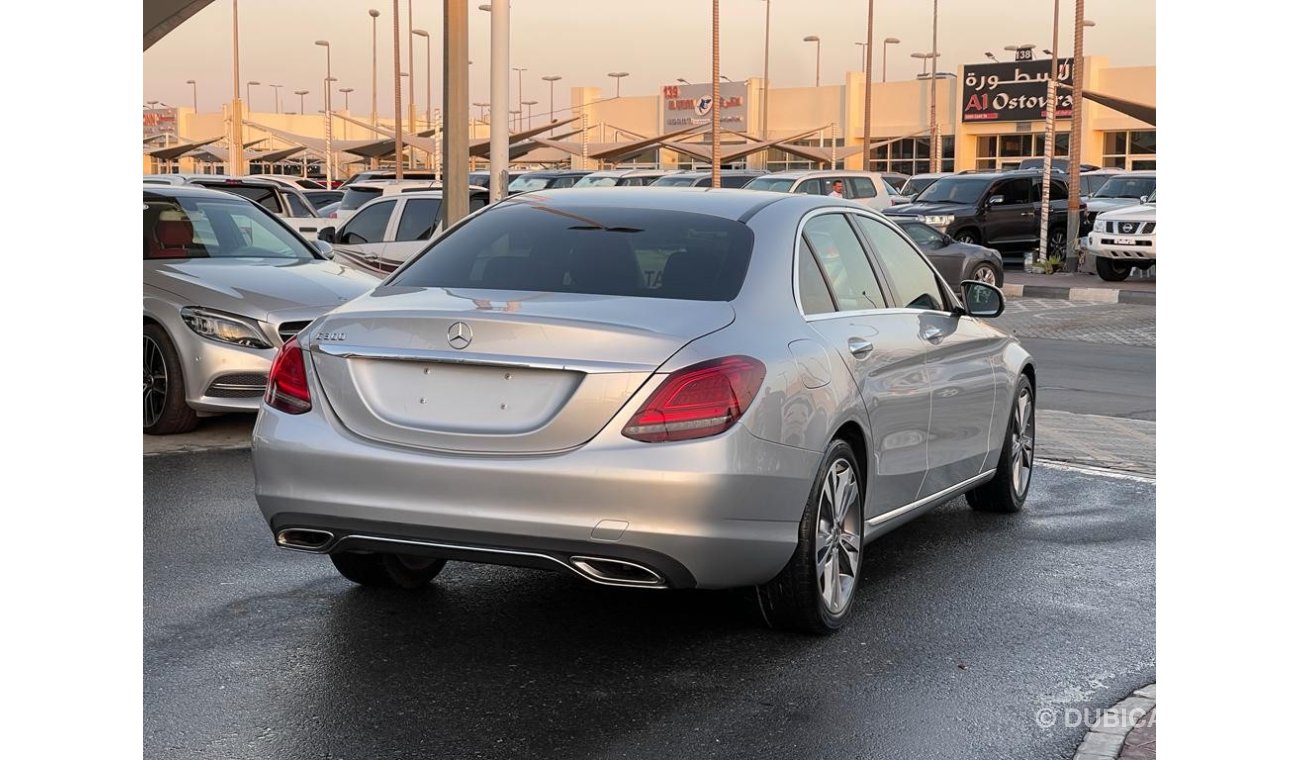 مرسيدس بنز C 300 بريميوم