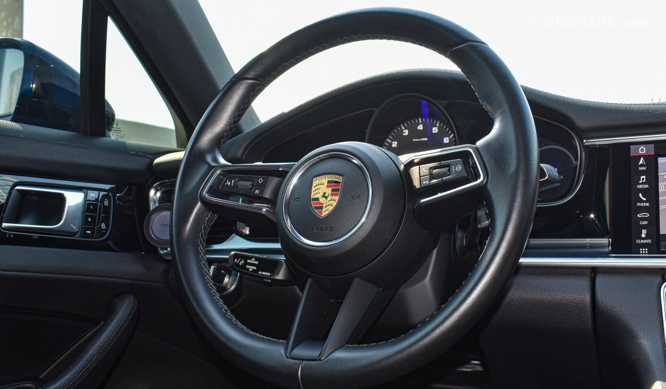 Porsche Panamera 4