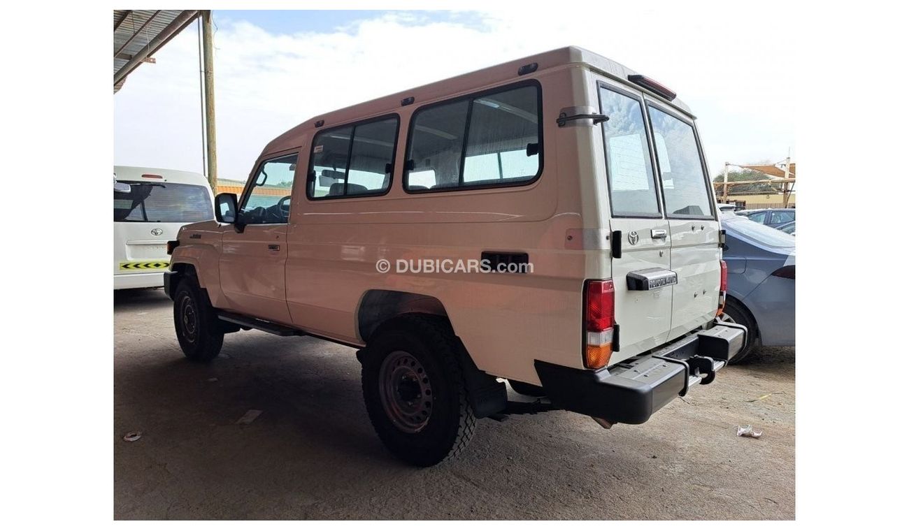 Toyota Land Cruiser Hard Top LC78 4.5L V8DIESEL 3DOOR