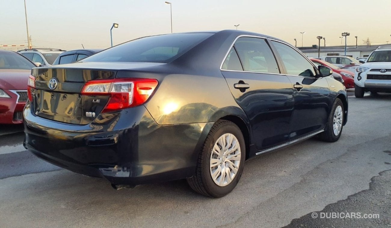 تويوتا كامري Toyota Camry LE Hybrid