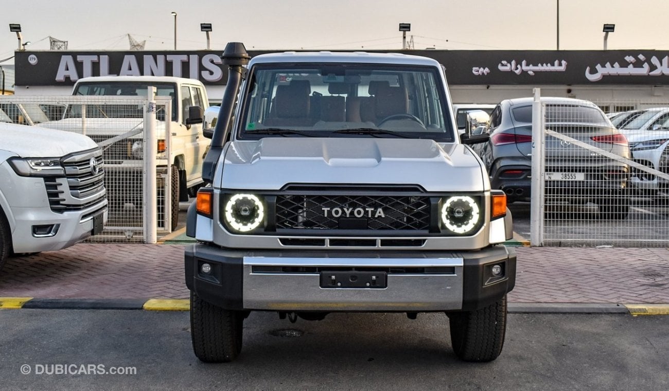 Toyota Land Cruiser Hard Top 4.0L V6 A/T