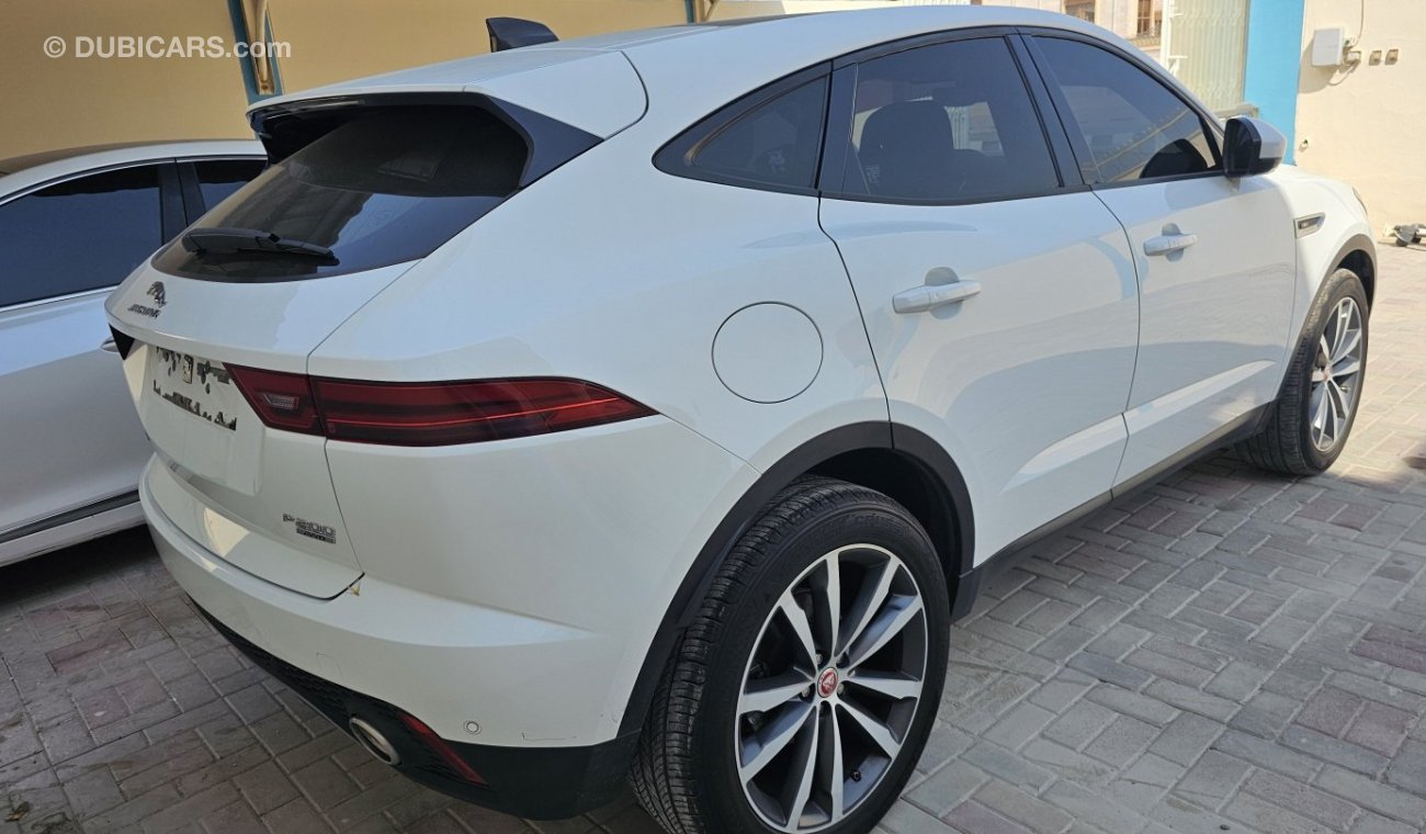 Jaguar E Pace