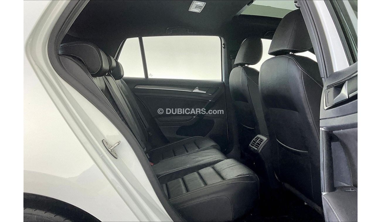 Volkswagen Golf R - Leather w/sunroof