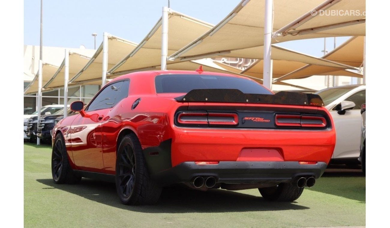 دودج تشالينجر Dodge Challenger SRT 392