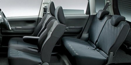 Honda Life interior - Seats