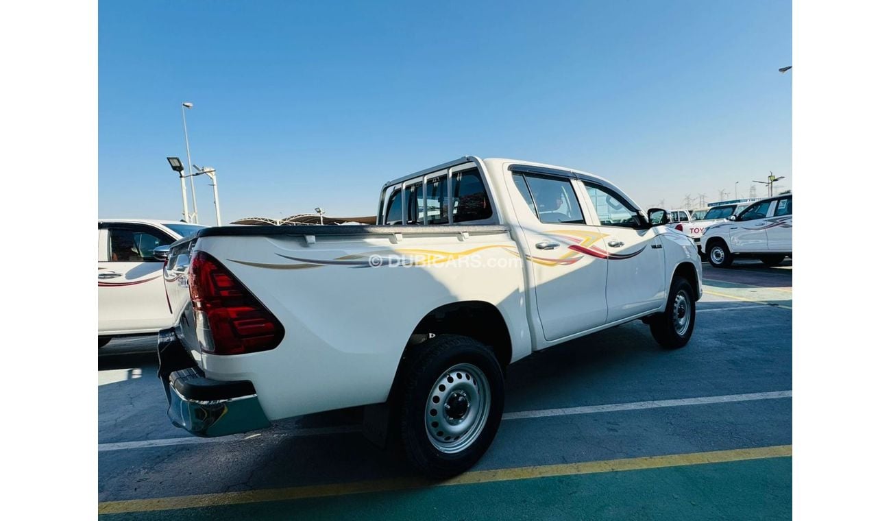 Toyota Hilux TOYOTA HILUX 2.7L PETROL BASIC OPTION WHITE 2025