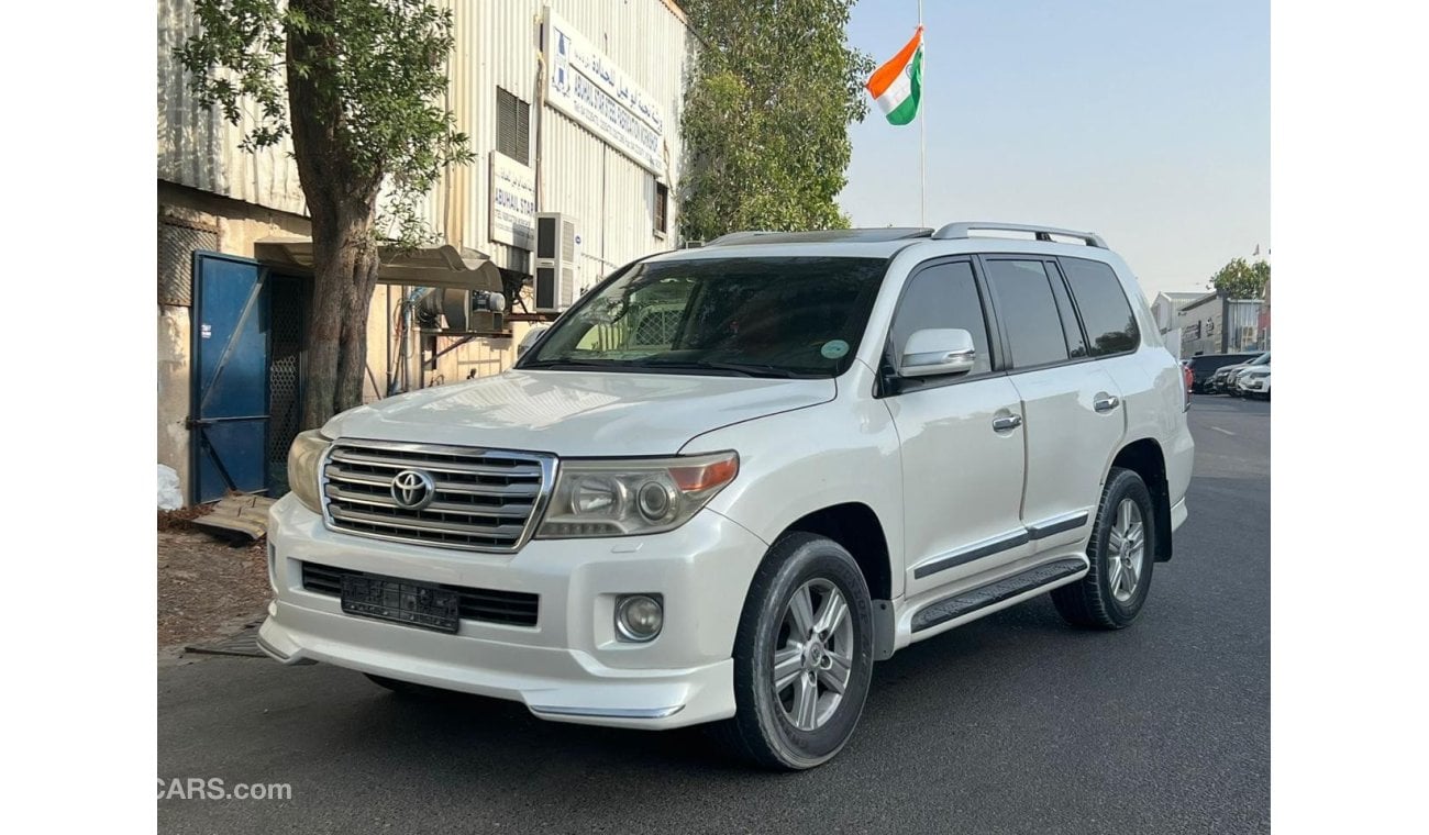 Toyota Land Cruiser Toyota Land Cruiser 2013 GXR v8