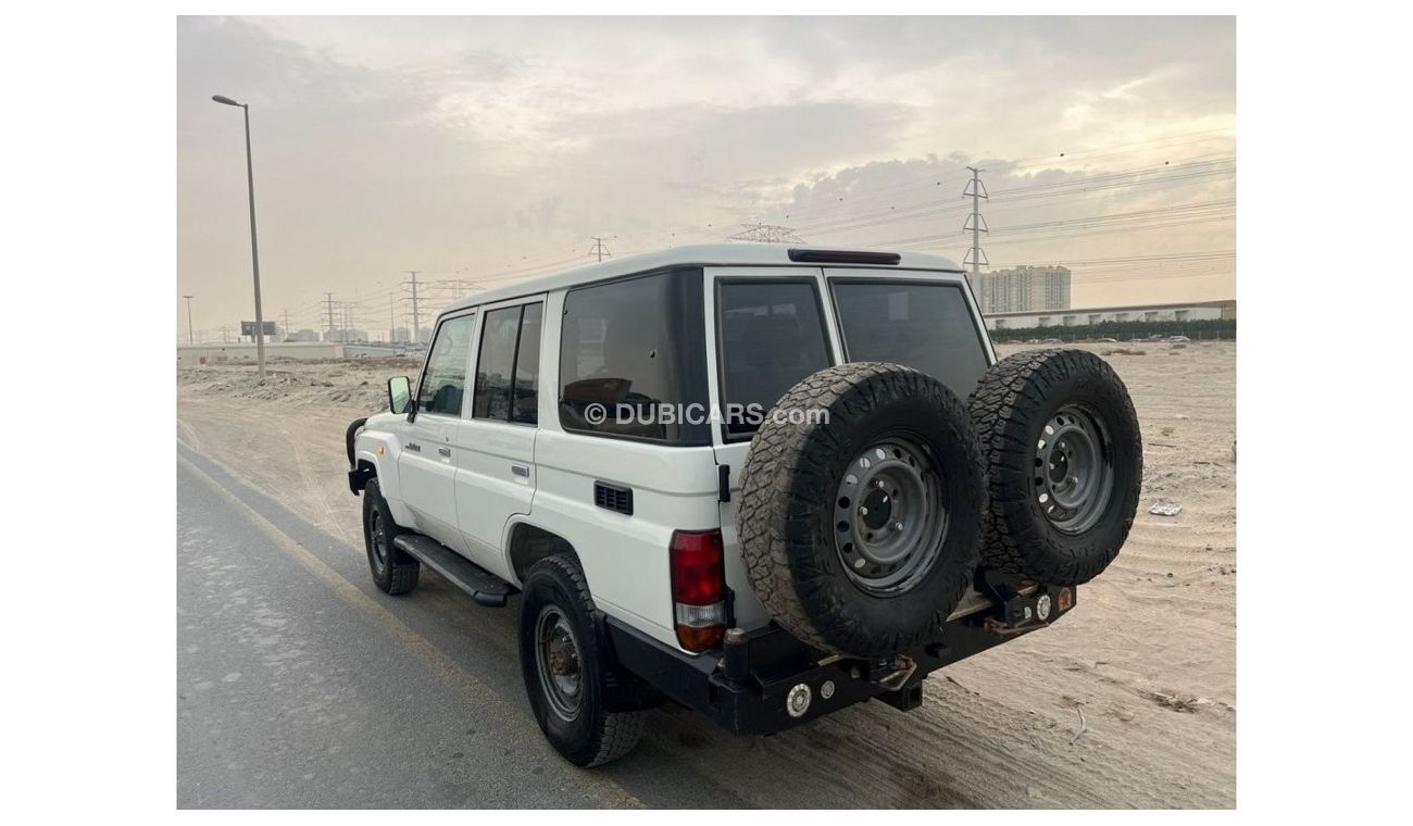 Toyota Land Cruiser Hard Top 5 DOORS