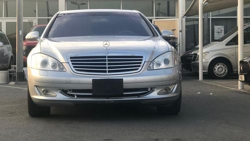 Mercedes-Benz S 500 Mercedes Benz S500 model 2009 GCC car prefect condition full service