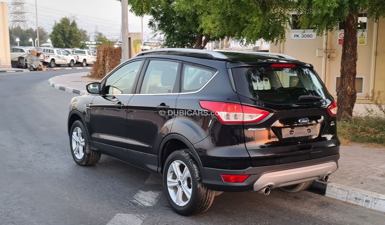 Ford Escape SE Ecoboost 2016 GCC Perfect Condition