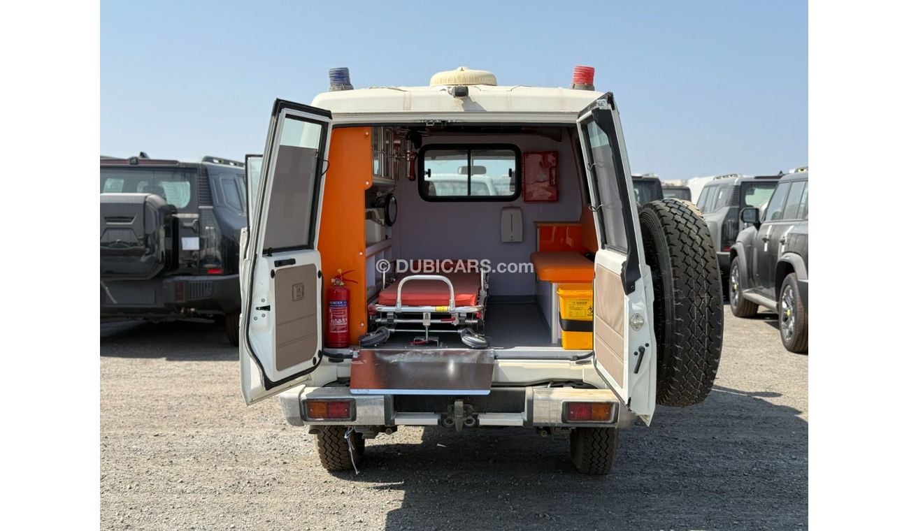 تويوتا لاند كروزر 70 2023 Toyota Land Cruiser LC78 3-Door Hardtop Red Cross Ambulance 4.0L V6 Petrol M/T 4x4 Export Only