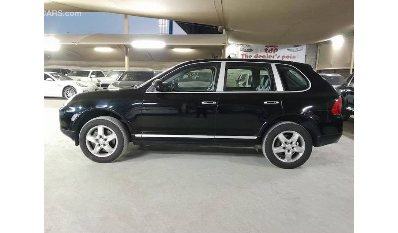 بورش كايان PORSCHE CAYENNE S 4.5L 2005 WITH LEATHER SEATS, T.V NAVIGATION, DRIVE RECORDER AND MUCH MORE...