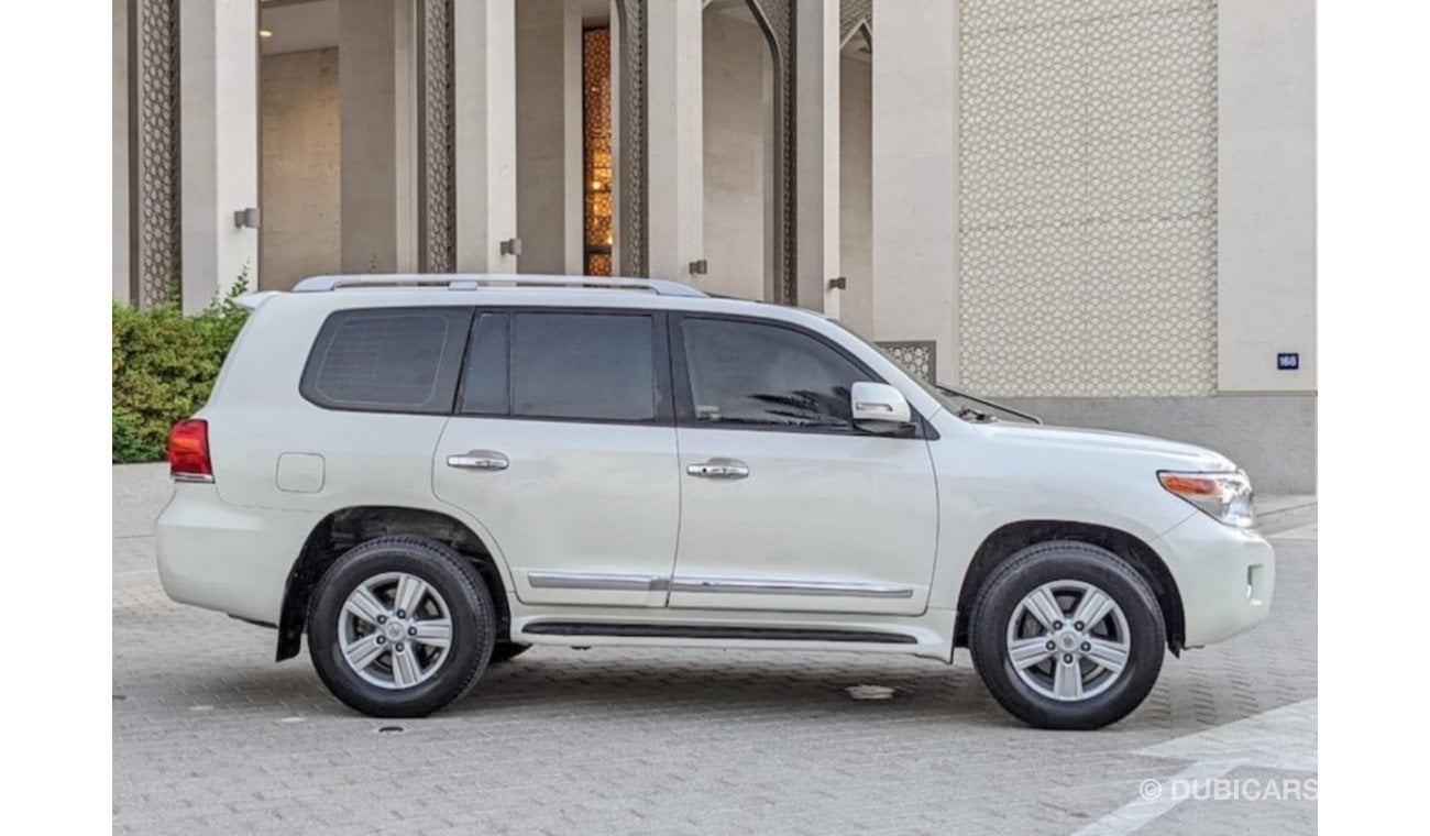 Toyota Land Cruiser GXR Toyota landcuriser 2013 Full option V6