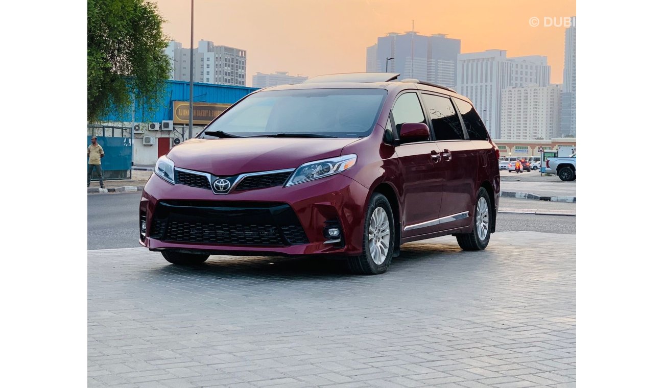 Toyota Sienna XLE 2017