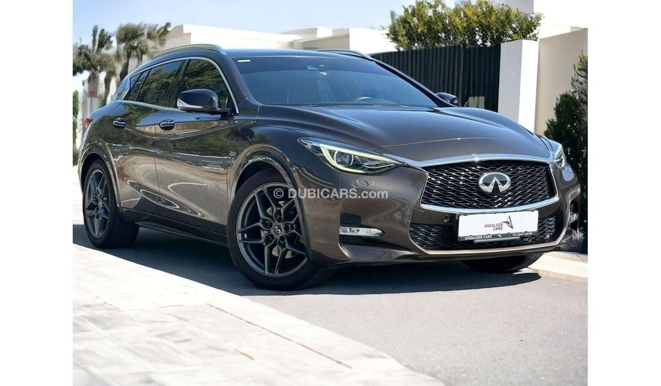 Infiniti Q30 AED 640 PM | INFINITI Q30 2.0TC  |  GCC SPECS |FULL OPTION | FUEL ECONOMICAL | 0% DOWNPAYMENT