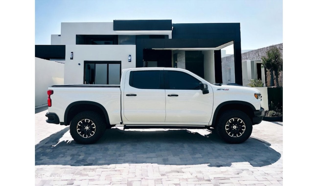 شيفروليه سيلفارادو AED 4,400 PM | ZR2 | CHEVROLET SILVERADO 6.2 V8 | GCC | 0% DP | AGENCY WARRANTY | FSH