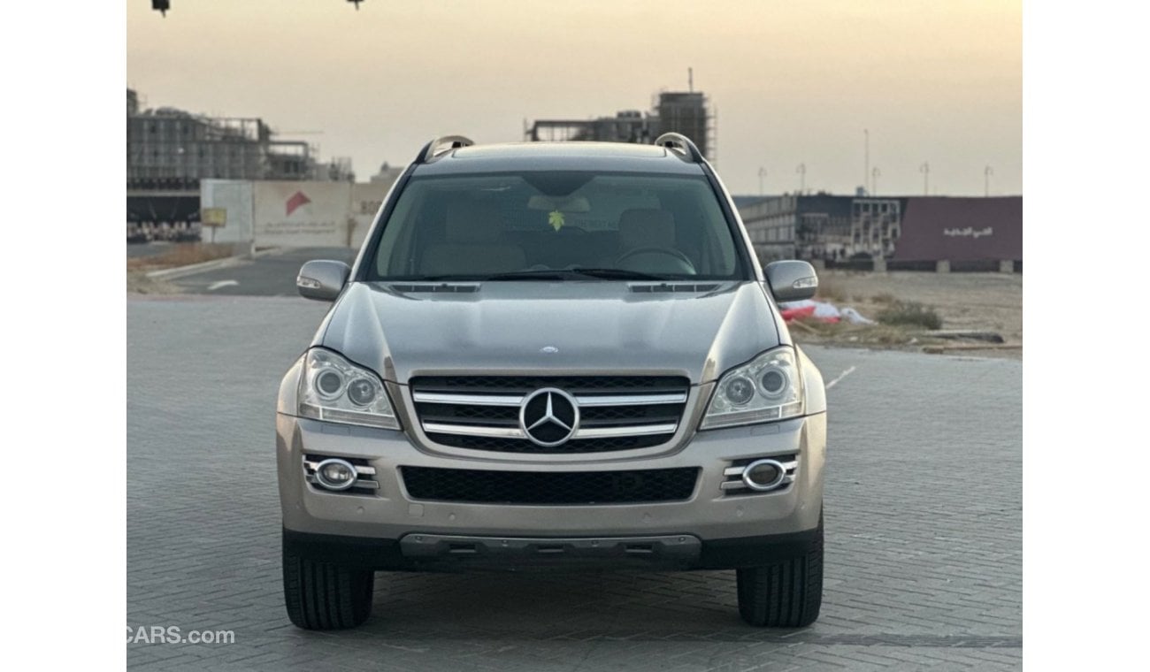 Mercedes-Benz GL 500 موديل 2008 خليجي فل موصفات حاله ممتازه جداااا من الداخل والخارج