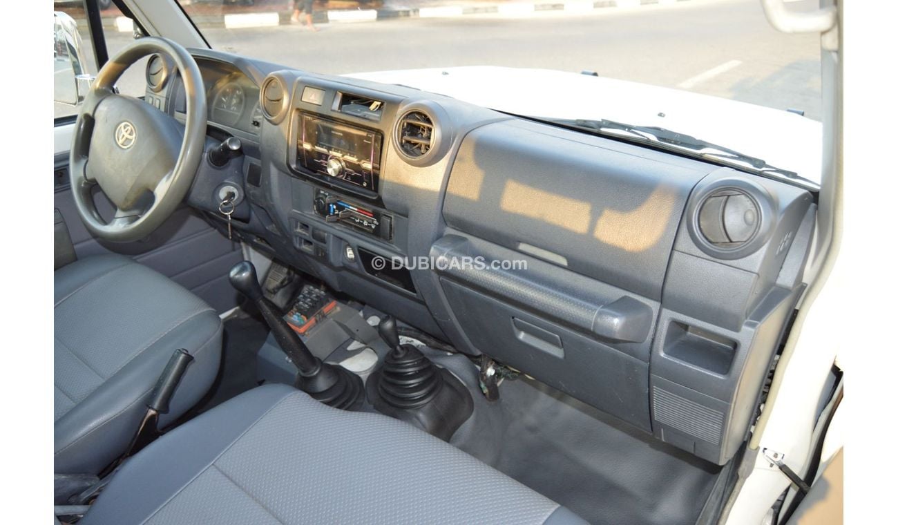 Toyota Land Cruiser Pick Up Single cabin