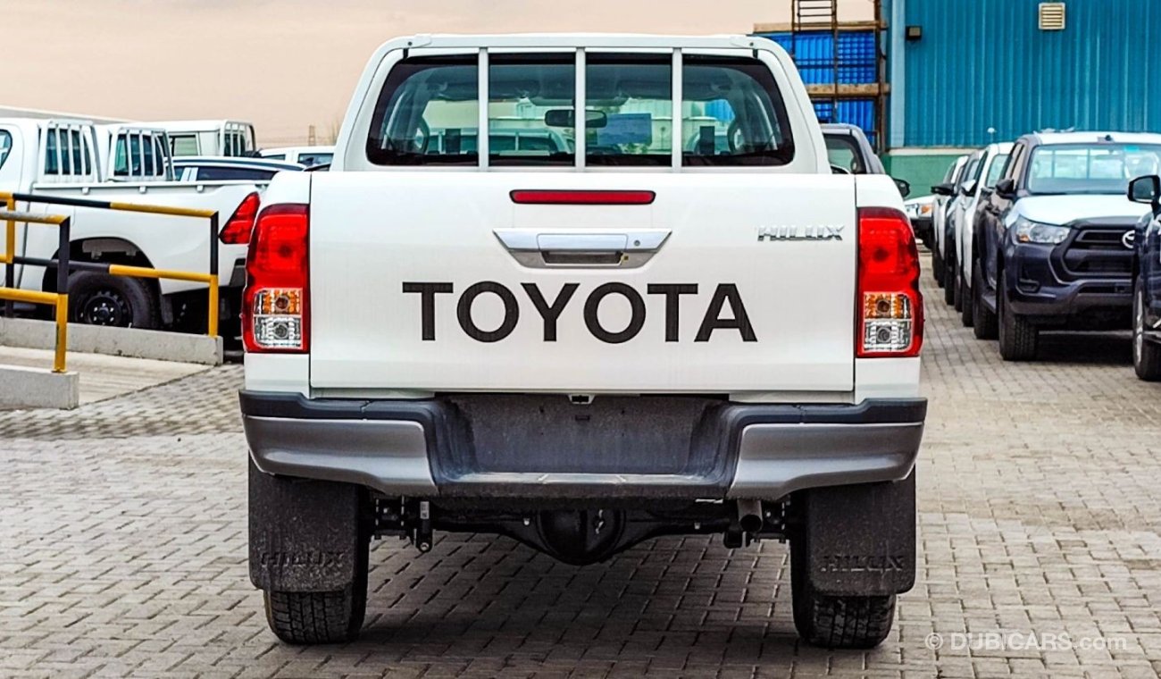 Toyota Hilux TOYOTA HILUX 2.4GD ACTIVE D DC 4WD 6MT 4X4