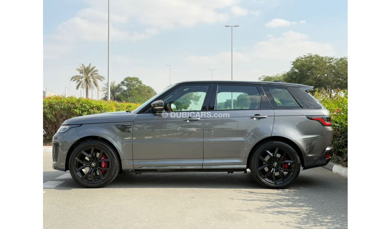 لاند روفر رينج روفر سبورت SVR Carbon Edition 5.0L Range Rover Sport SVR Carbon Fiber Edition | GCC | 2019 | Single Owner / Per