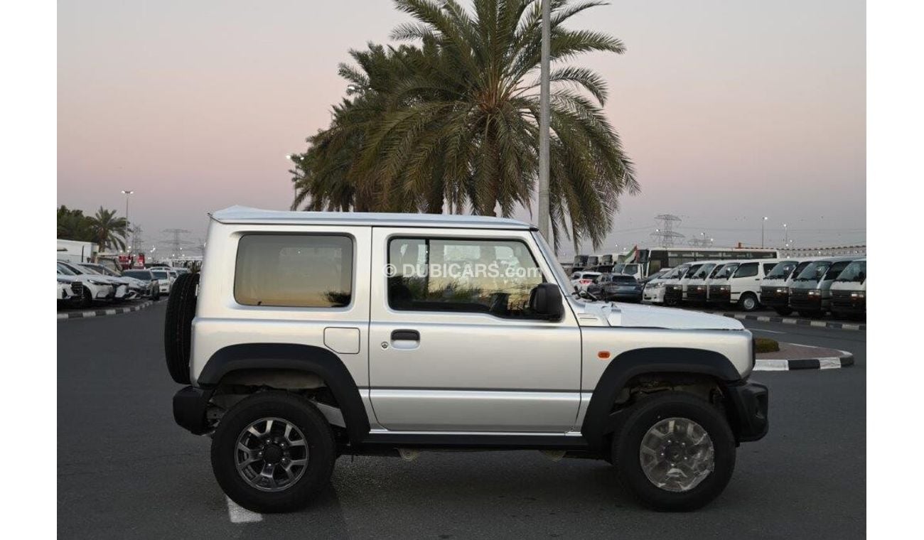 سوزوكي جيمني 3DRS 1.5L Manual Transmission