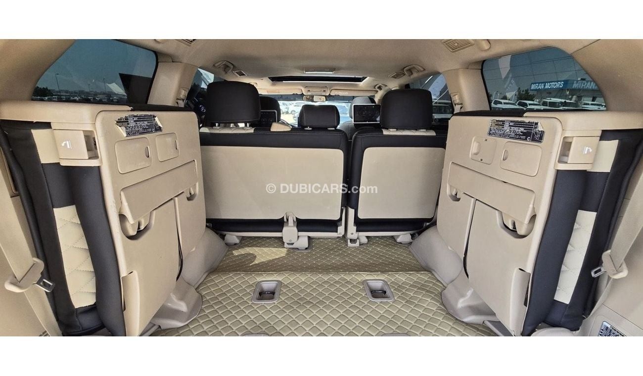 Toyota Land Cruiser Facelift inside and outside with GR kit