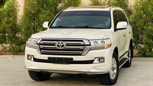 Toyota Land Cruiser GXR Good condition car gcc