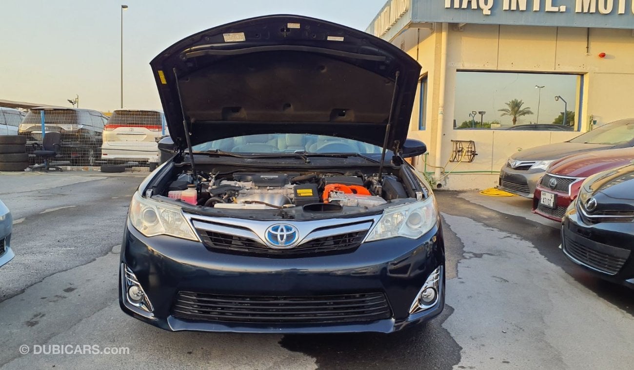 تويوتا كامري Toyota Camry LE Hybrid