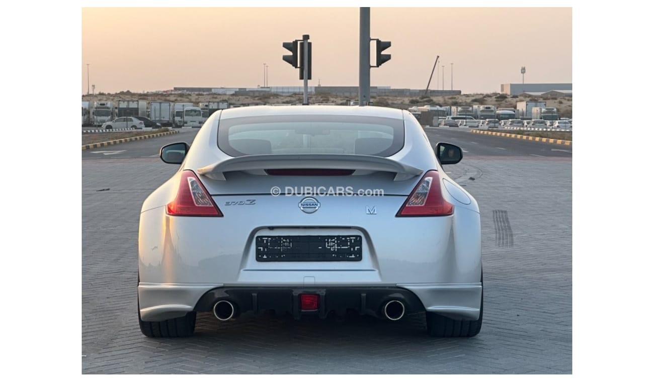 نيسان 370Z سبورت موديل 2016 خليجي حاله ممتازه من الداخل والخارج فل مواصفات