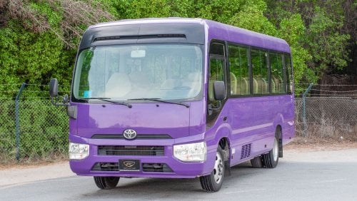 Toyota Coaster 2017 | TOYOTA COASTER | 23-SEATER | AUTOMATIC DOOR | GCC SPECS | T01620