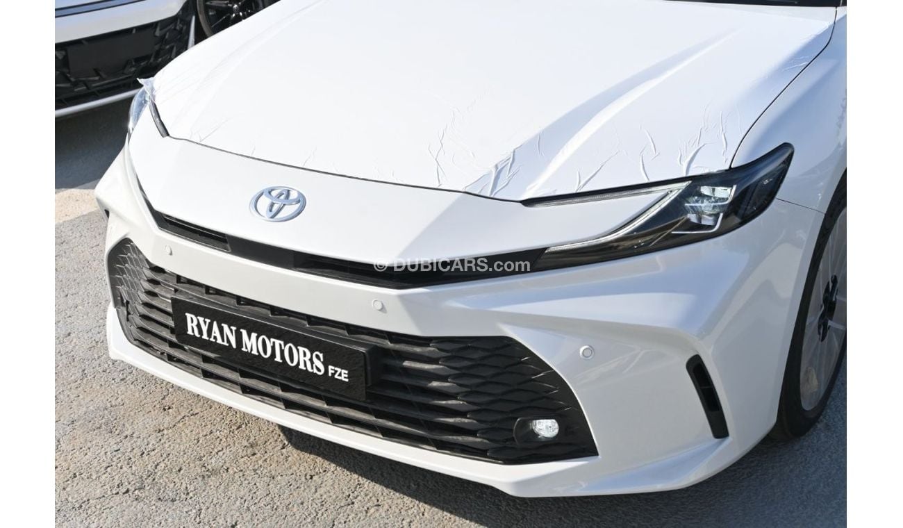 تويوتا كامري Toyota Camry LE 2.5L Hybrid, Model 2025 Color White